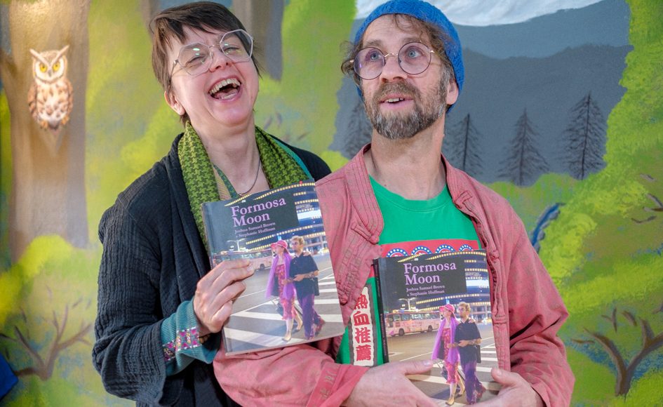 Authors bring travel stories to Brett’s Books reading in Pendleton