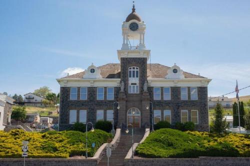 Morrow County Commissioner race looking full with 5 candidates filed